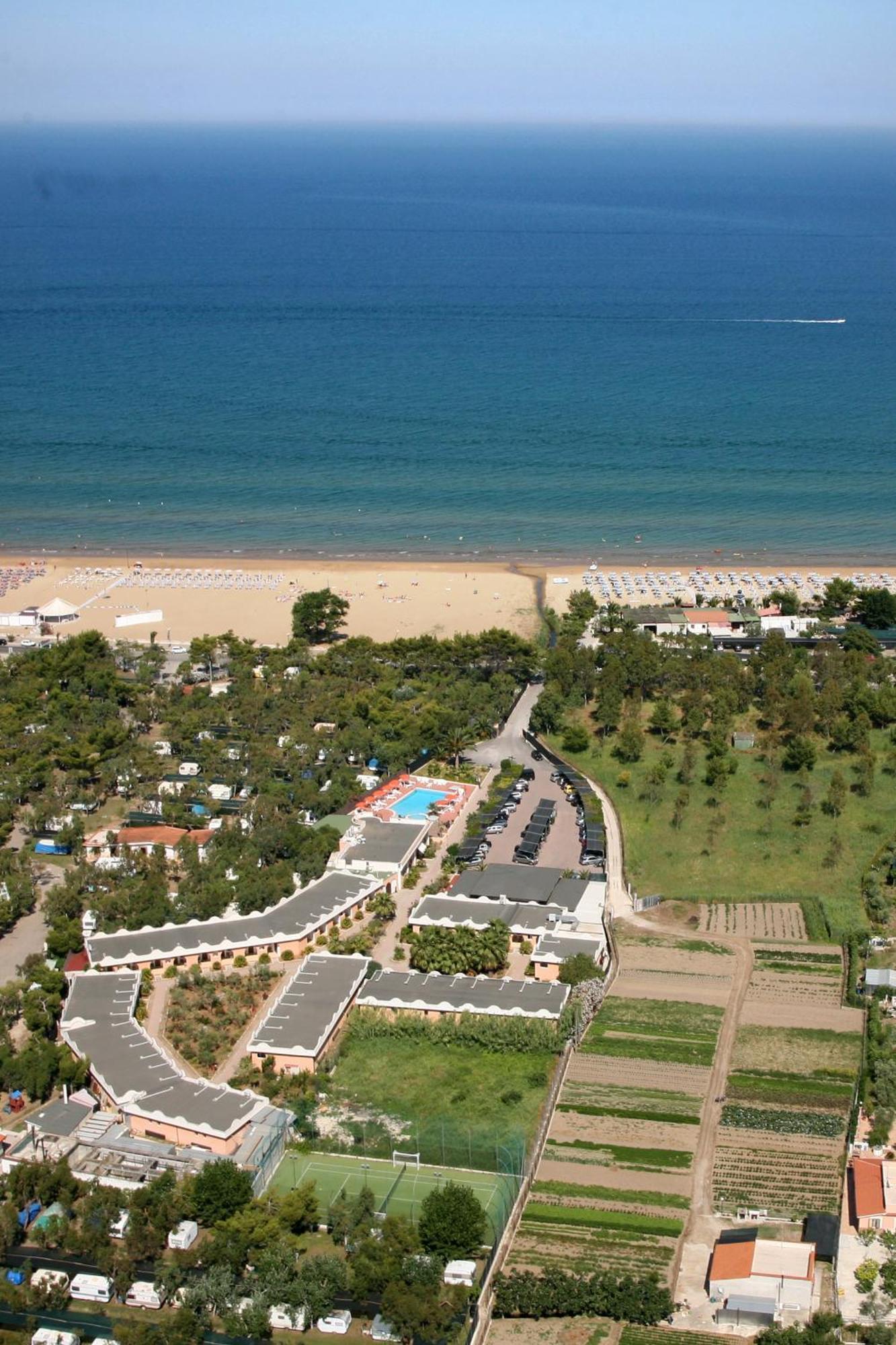 Garden Hotel Ripa Vieste Buitenkant foto