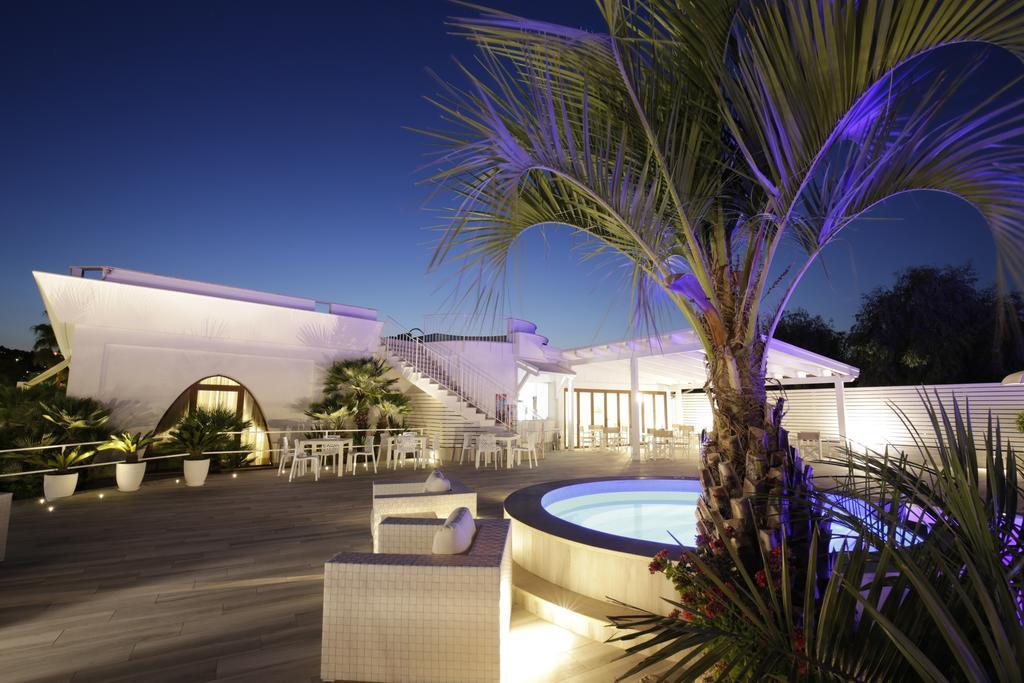 Garden Hotel Ripa Vieste Buitenkant foto