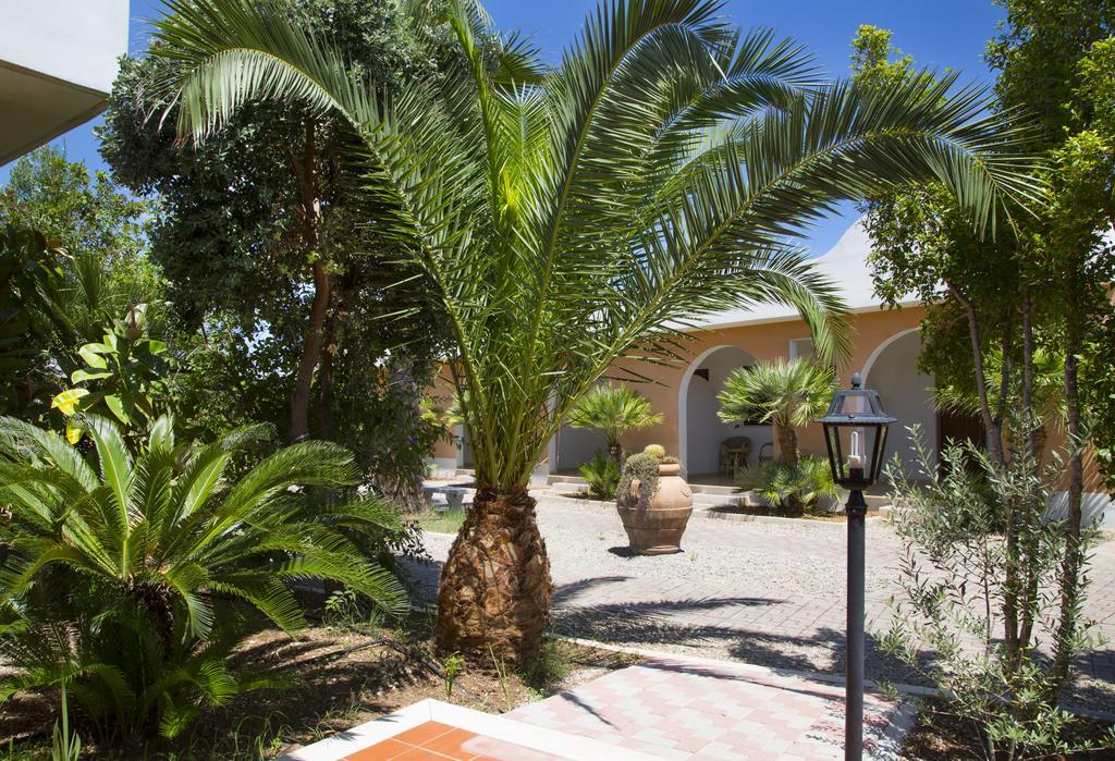 Garden Hotel Ripa Vieste Buitenkant foto